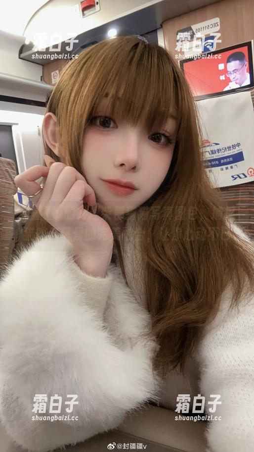 封疆疆v的大理柴郡猫猫写真图包，捕捉猫咪与风景的完美融合，让你心动不已