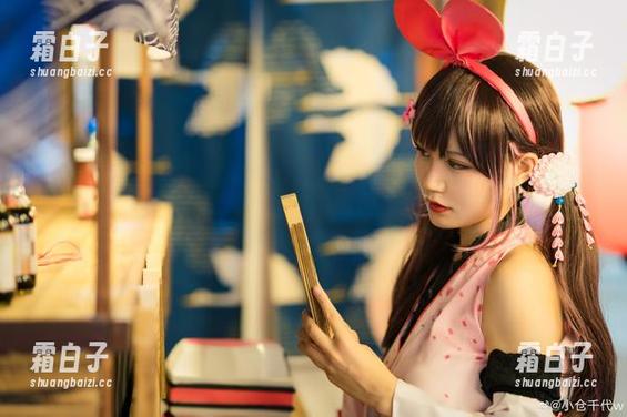 小仓千代w的泳装魅力：7月舰长爱宕作品集精彩下载绝不可错过！