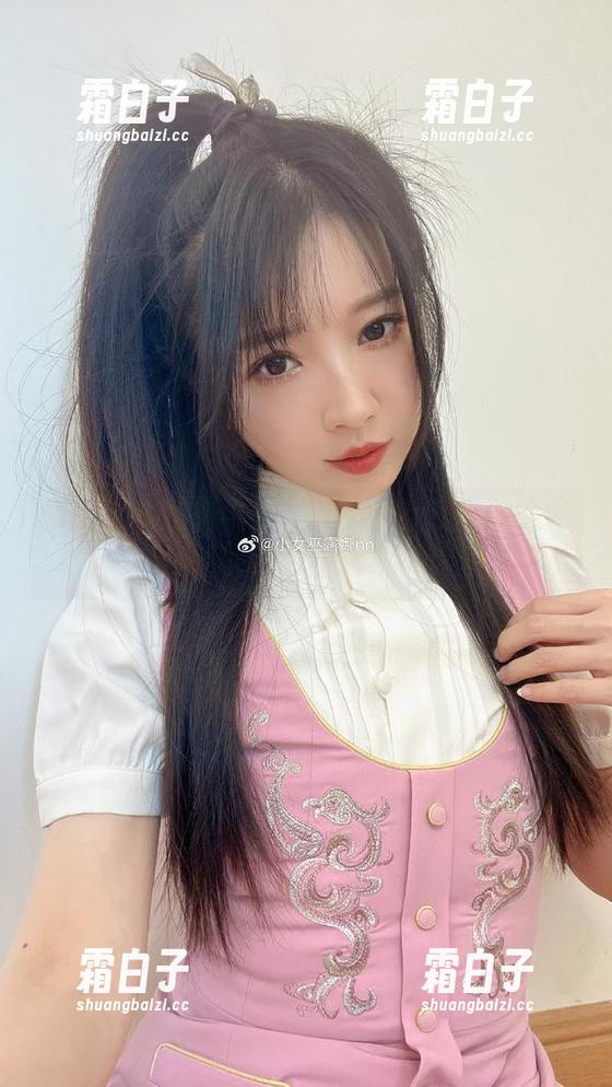 精美制服原图福利：欣赏小女巫露娜的魔法魅力与风采