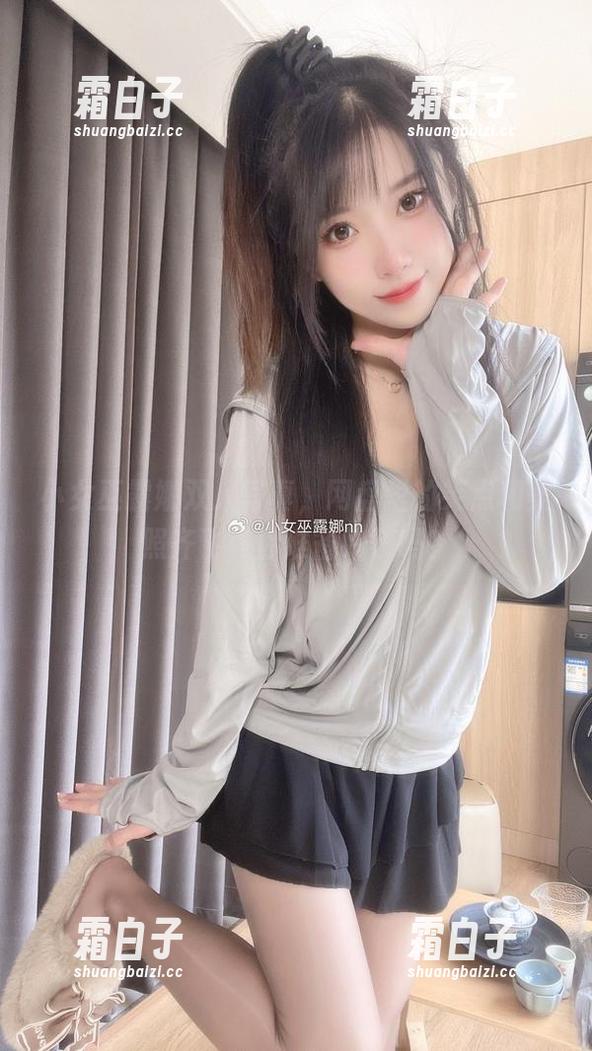 小女巫露娜 小女巫露娜双人写真,网盘里的笑点和美照齐飞,你准备好了吗?