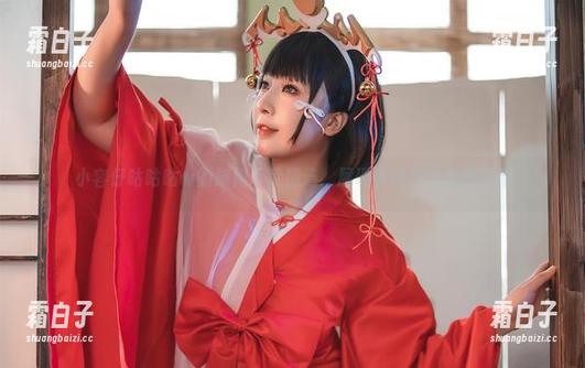 小容仔咕咕咕w的旗袍写真精选，展现传统与现代的碰撞