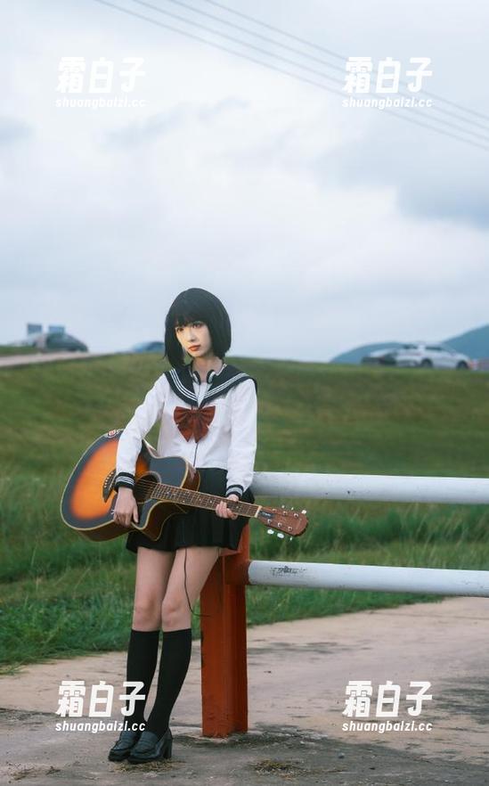 精选小瑶幺幺白丝写真，作品集带你感受少女心的无限魅力！