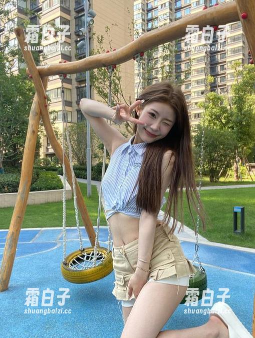 尤果网 - 观看朱赢的裸足写真，体验清新与放松的绝妙瞬间