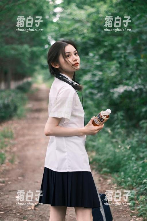 尤物馆 - 无圣光黑白真谛：Cris_卓娅祺的写真作品合集解析