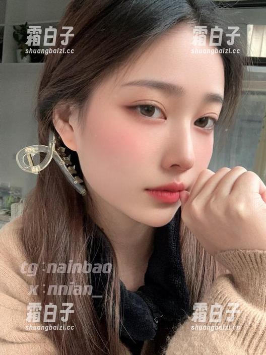 每一次点击，都是对年年Nnian神明之女写真作品的崭新领悟