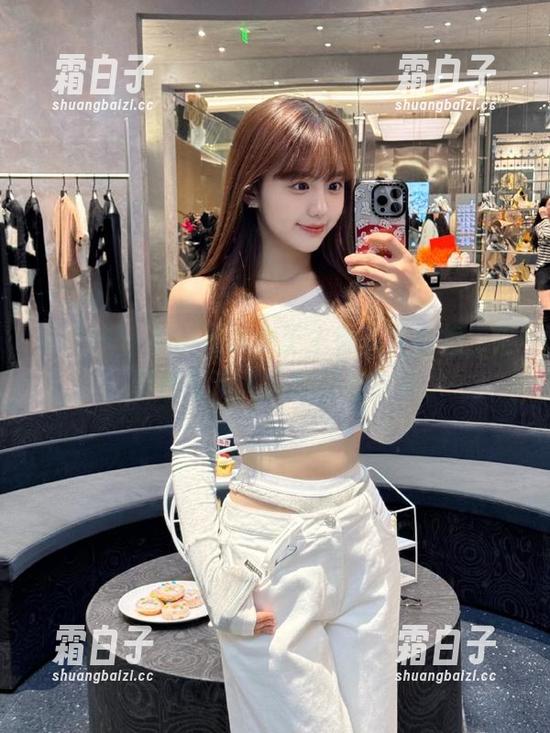 推女神 - Ann尤美女王主题写真合集，汇聚她最动人的瞬间与故事