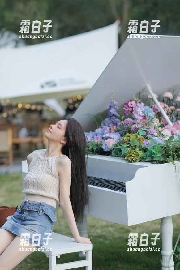 推女神-汪佩妮Penny 推女神 - 汪佩妮Penny定制制服图集:让你领略个性与时尚完美交融的独特风格