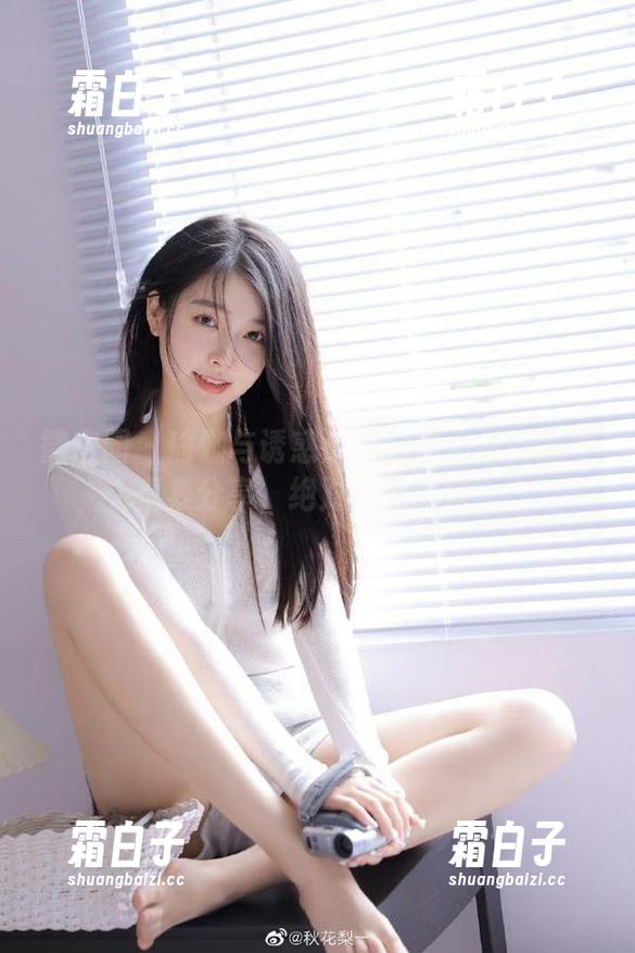 微密圈 - 瑜伽与诱惑：无敌哒小姨妈的写真集分享，绝对不容错过！