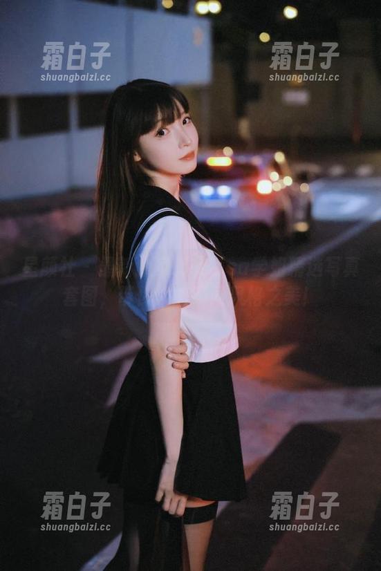 星颜社 - 最新独家转转Lisa学姐精选写真套图，带你领略不同风格之美！