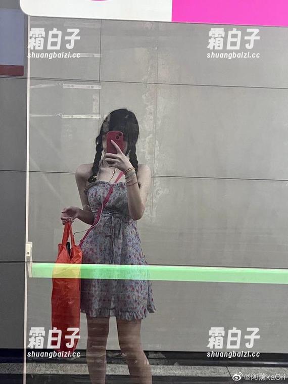 是你的阿薰呀，无需花费！碧蓝天狼星写真合集任你下载，快来吧！