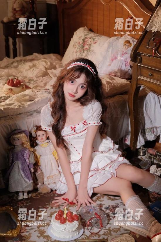 发现“木棉棉OwO”的光和影魅力，免费获取绝美写真图片