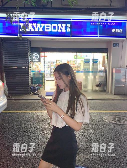 果团网-Miss琪 果团网 - 跟随Miss琪的步伐,探索白丝图片合集,感受时尚的魅力