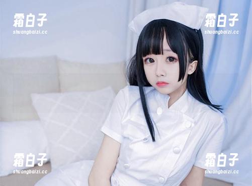 来自樱井小莜的地铁OL图包资源，领略都市生活的别样韵味！