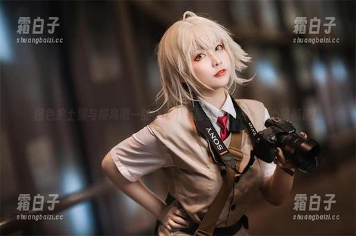 橙色护士服与樱岛嗷一的热辣写真图包，呼唤你的心跳加速！