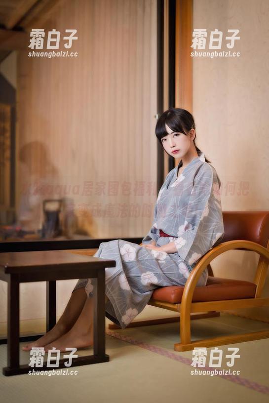 水淼aqua居家图包福利，看看她如何把家变成魔法的时尚之地！