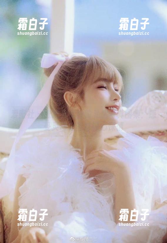 爱蜜社 - 张思允女神的私房写真图集：感受灵动之美与内心深情