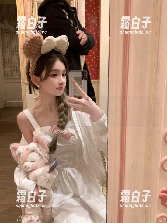 爱蜜社 - 无圣光写真作品：李李七七喜喜体操服下的宛若精灵