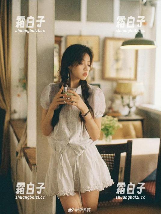 爱蜜社 - 在线图片大全：杨紫嫣candy“死库水”写真，展现独特风格，让人欲罢不能！