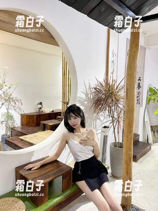 微密圈 - 在线浏览，发现“猪小七”迷人粉色写真中的每一幅图片，感受她独特的风格与魅力！