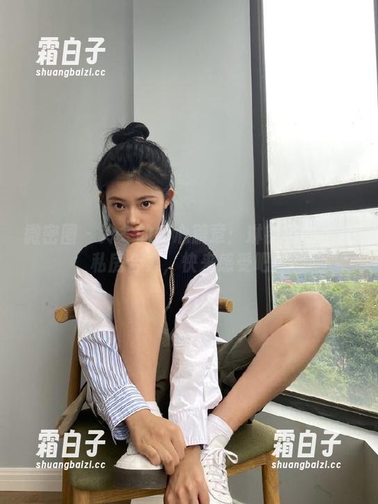 微密圈 - 冷冬的暖心篇章：琳铛铛的圣诞私房合集，快来感受吧！