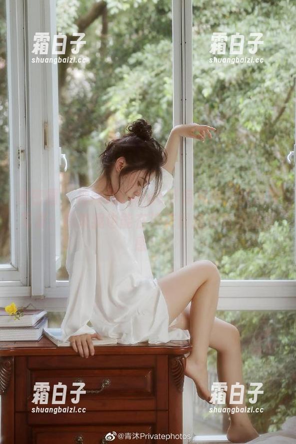 微密圈 - 禅雨儿Lynne带你免费探索海边写真：原来我也能在浪花间找到我的幽默感！