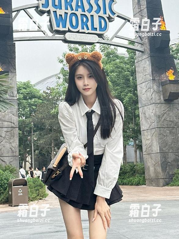 秀人网 - Olivia童安琪带你走进吊带写真，分享那些令人心动的美丽瞬间！