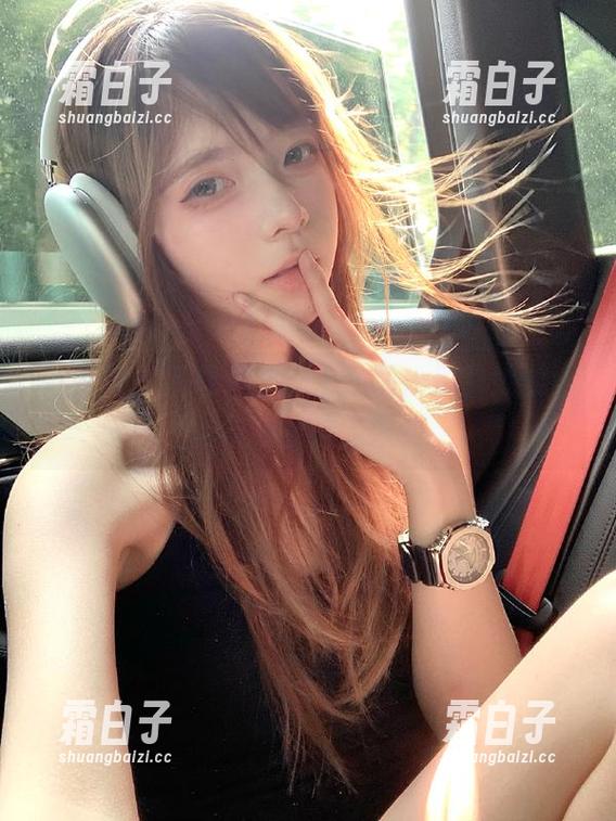 秀人网-伊诺 秀人网 - 下载伊诺护士套图,尽享她的温柔与职业魅力结合