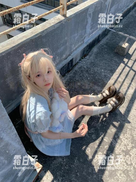 秀人网 - 奶油妹妹浴缸作品集：分享她与水的亲密接触与清新感受