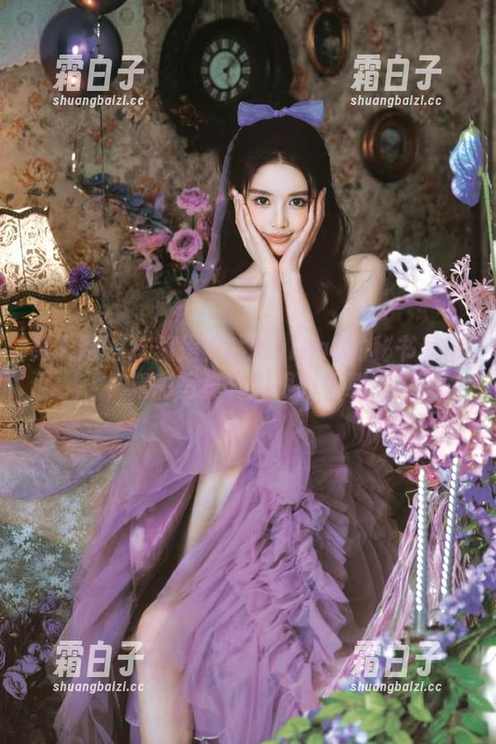 秀人网-安然Maleah 秀人网 - 这就是安然Maleah的秘书状态,精彩写真套图限时下载!