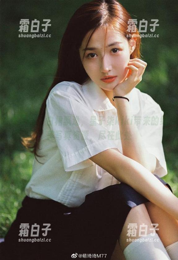 秀人网-星子柒kiki 秀人网 - 白裙飘逸,星子柒kiki带来的绝美写真资源,尽在此处