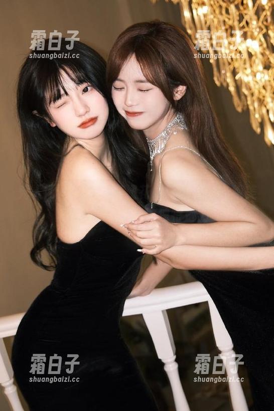 秀人网 - 月野兔美妞花嫁版，无圣光绝美图片展现婚纱的独特魅力