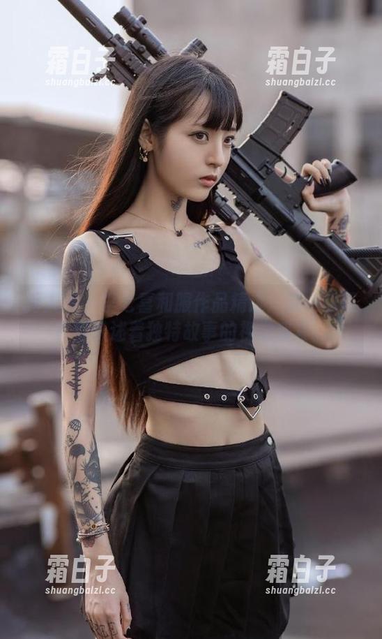 秀人网 - 李七喜和服作品精选：每一张写真都讲述着独特故事的视觉盛宴。
