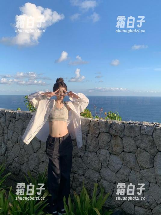 秀人网 - 舌尖上的菊花ace与眼镜：发现美图背后的故事与灵感