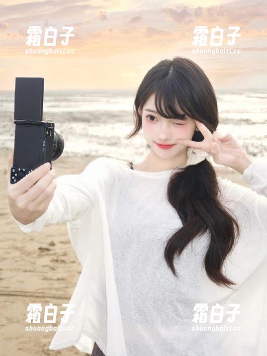 秀人网-诗诗 秀人网 - 诗诗私拍合集:清纯少女的无限风采,快来一睹为快!