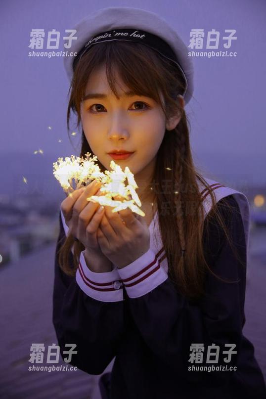 秀人网 - 轻松一夏，雯大王susie海边私拍图包为你带来欢乐无限！