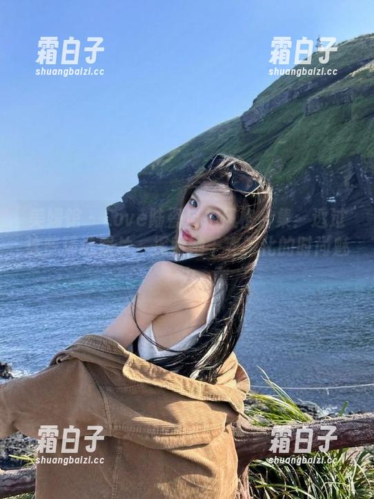 美媛馆 - Love陆瓷自拍风格合集：透过这些精选照片，探索她千变万化的时尚魅力