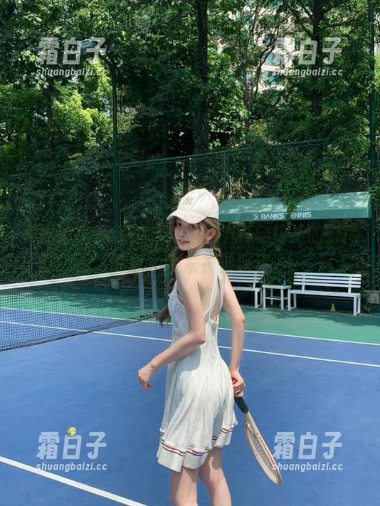 美媛馆 - 高清捕捉：唐琪儿il与棉袜的时尚气息，带来视觉盛宴