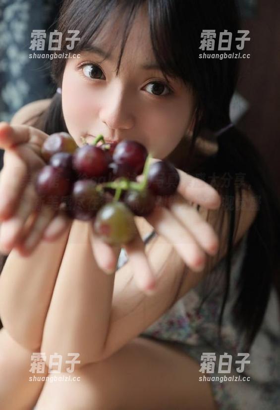 美媛馆-徐cake 美媛馆 - 徐cake泳池写真集盛大分享,清新美感尽在每一张,别错过这场视觉盛宴!