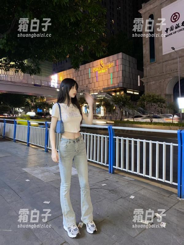 美媛馆 - 探秘温心怡的时尚世界，观看她的漂亮套装图包，让你大开眼界！