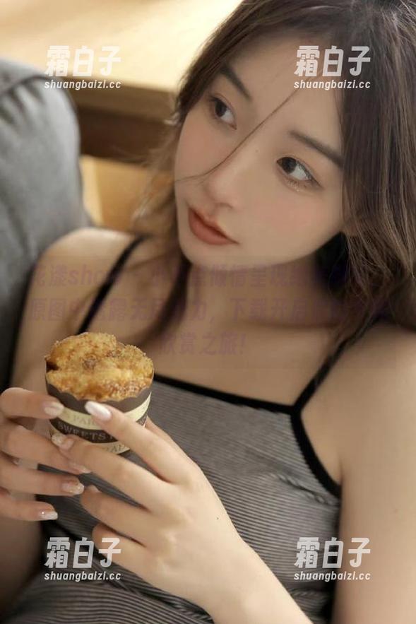 花漾show-小不点 花漾show - 小不点倾情呈现绝美脚丫,原图中透露无尽魅力,下载开启你的专属欣赏之旅!