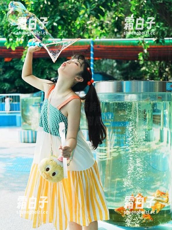 蜜桃社 - 探索Gina短裤在线写真，发现她的每一寸时尚魅力