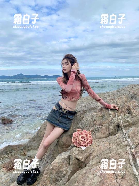 蜜桃社 - 最新发布：Suki黑色写真集，展现优雅与神秘的完美结合！