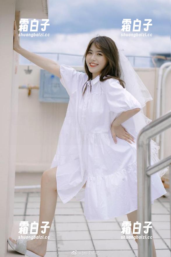语画界 - 徐莉芝肉丝写真全集上新，带你发现她的摄影之美