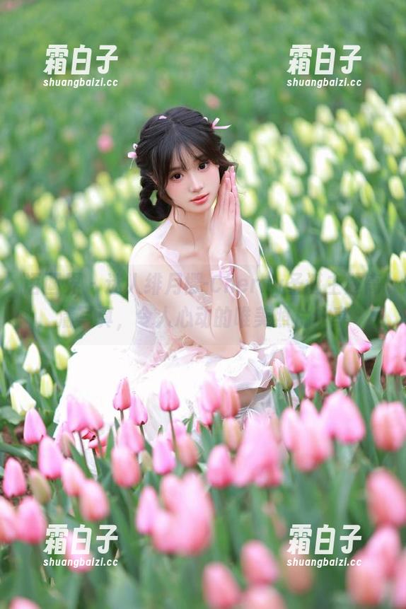 语画界 - 迷人绯月樱-Cherry圣诞主题高清写真，令人心动的唯美照片分享