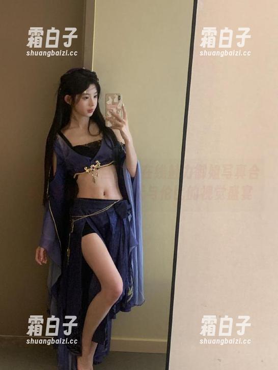 微密圈 - 轩子巨二兔在线魅力御姐写真合集，畅游其中感受无与伦比的视觉盛宴