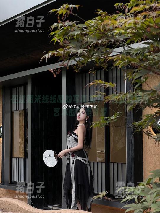在过期米线线喵的写真集中，找到救赎与艺术的完美资源