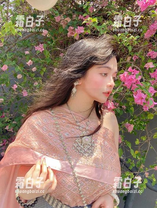 阿寨寨盛情献上：吊带袜1.0美图合集，尽情感受她的迷人气质与风格！