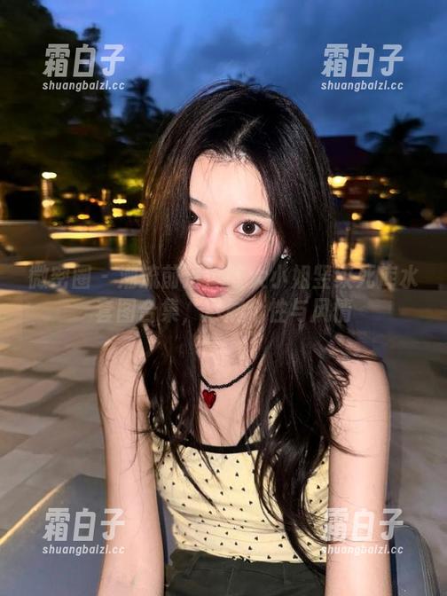 陈大小姐 微密圈 - 潮流前沿!陈大小姐竖纹死库水套图合集,尽展个性与风情