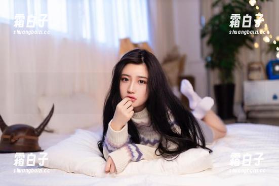 青豆客 - 小九Vin的夏日原图与图册：让我们一起来看看这个季节的奇妙演绎！
