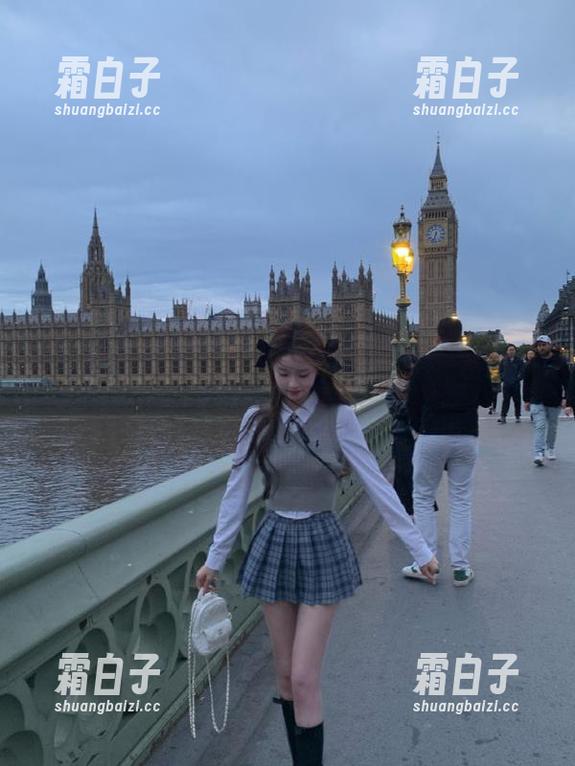 青豆客 - 不可错过的视觉盛宴，蛋蛋酱灰丝写真合集全新更新分享！